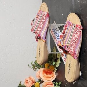 MINNETONKA Frayed Blanket Sandals 9W